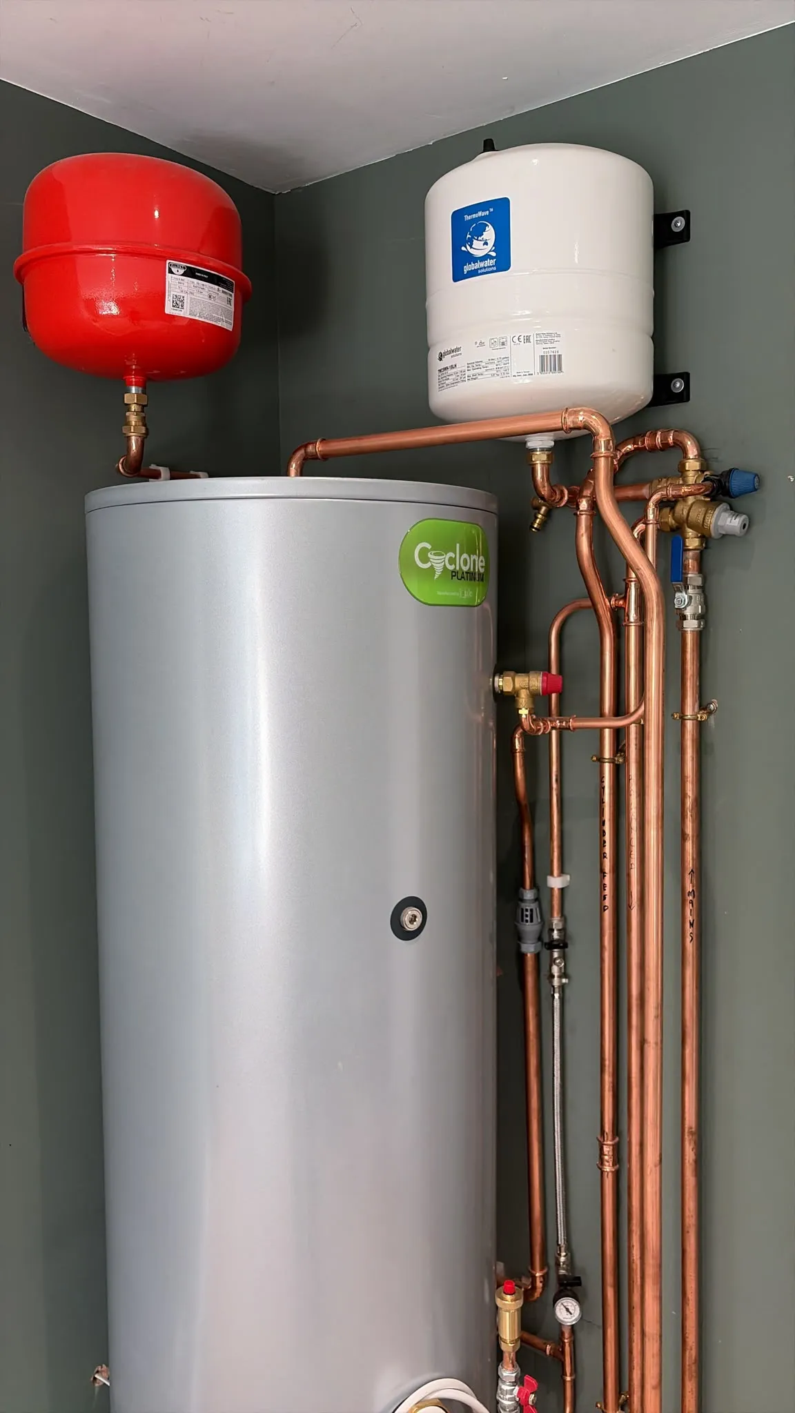 Close-up of the Joule Cyclone Platinum cylinder and its pipework, valves and pressure gauge